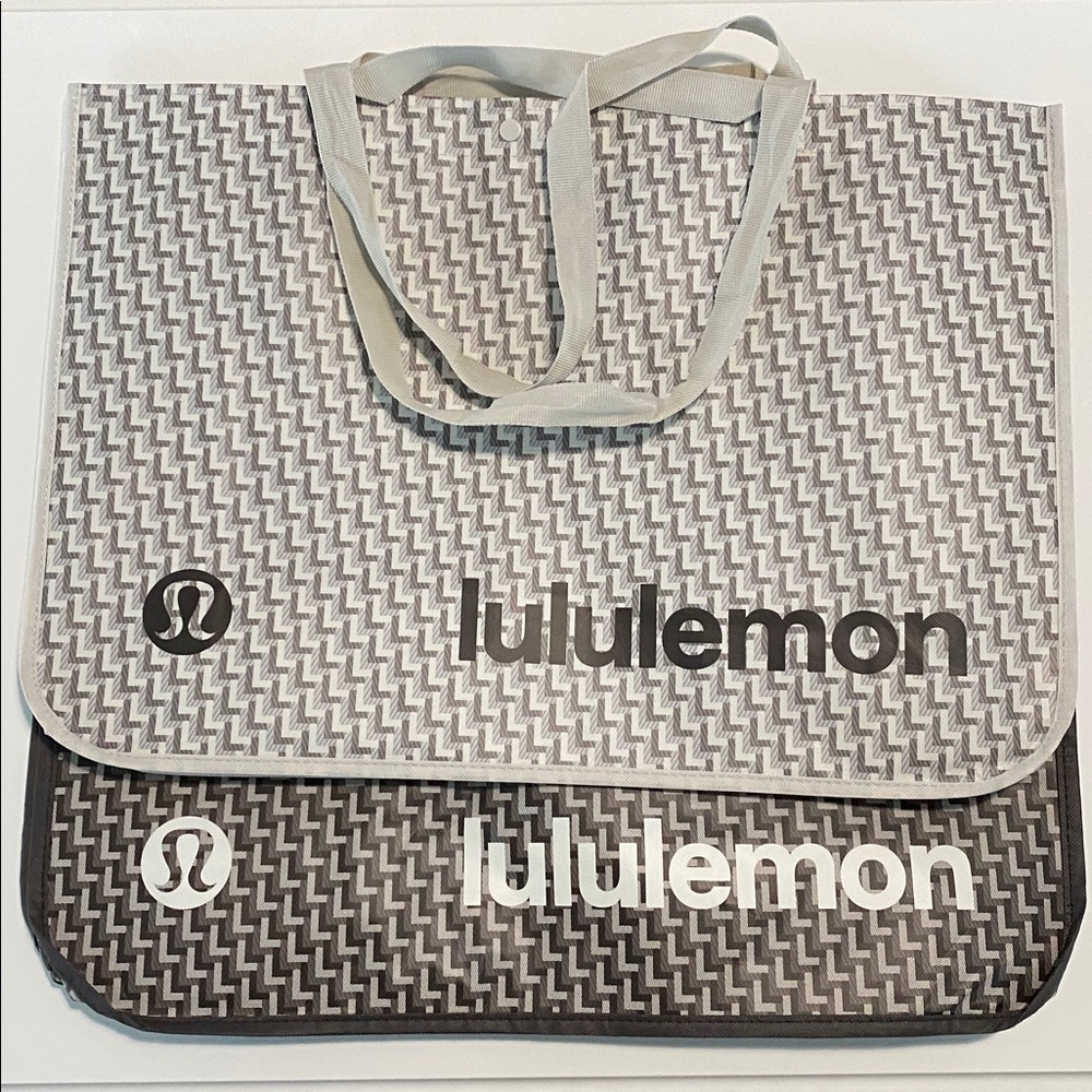 Lululemon - Set of 2 XL Reusable Shopping Totes - EUC